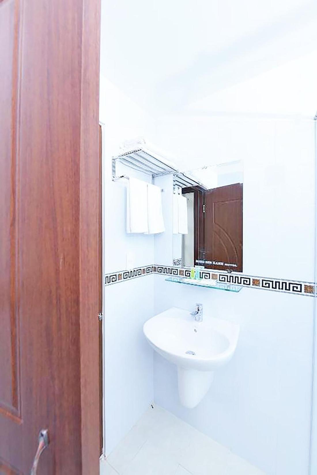 Bong Sen Xanh Hotel Cao Lãnh Kültér fotó